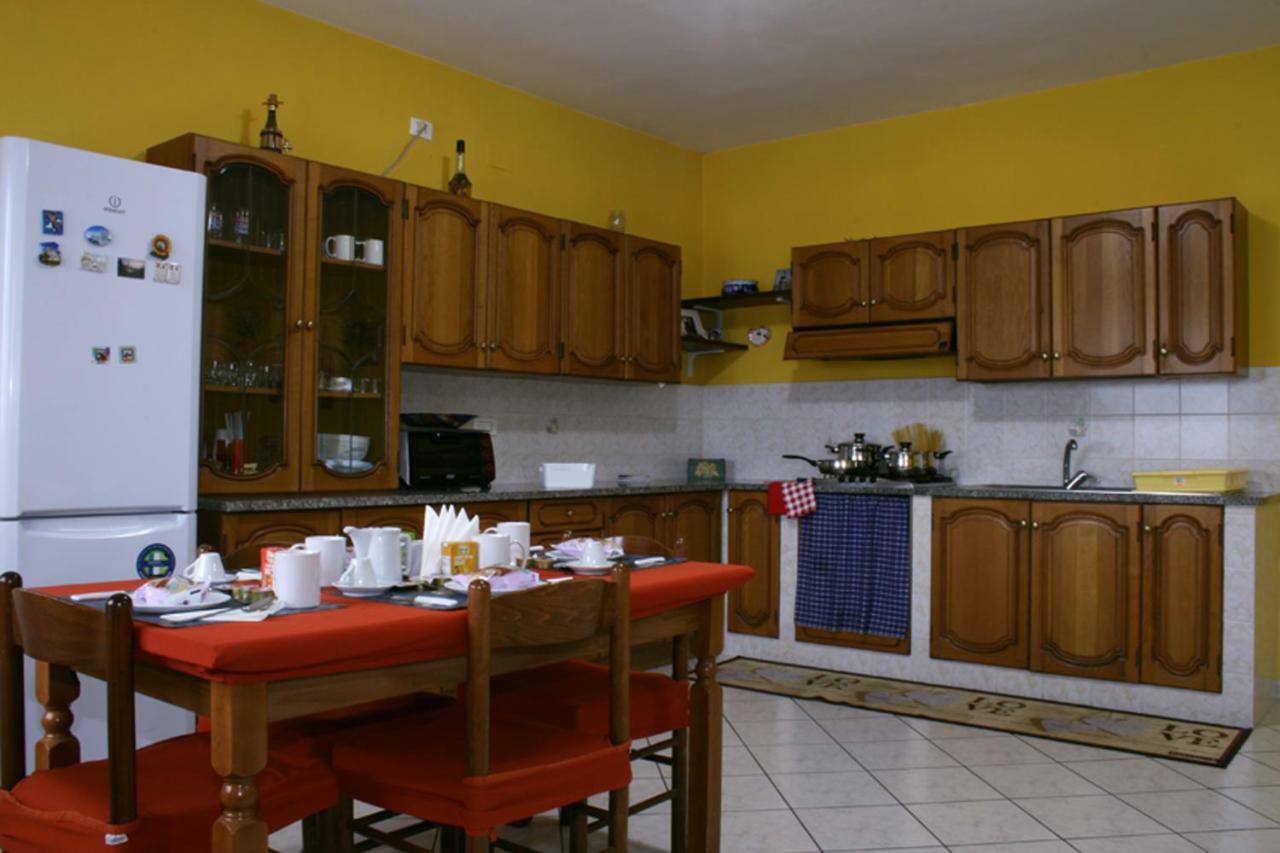 Apartamento La Casa Del Gelso Fiorito Éboli Exterior foto