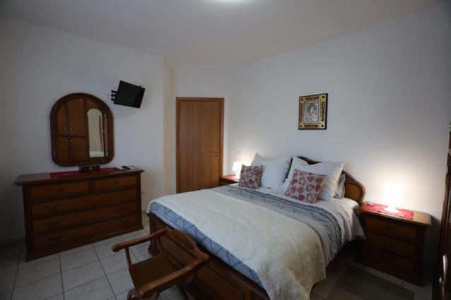 Apartamento La Casa Del Gelso Fiorito Éboli Exterior foto